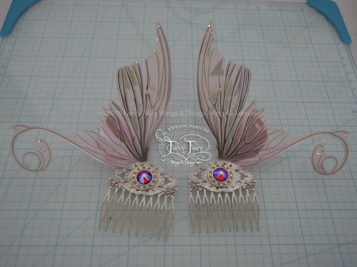 Aphrodite 5 inch Pastel Lilac Fairy Wing Hair Combs with Silver Veins