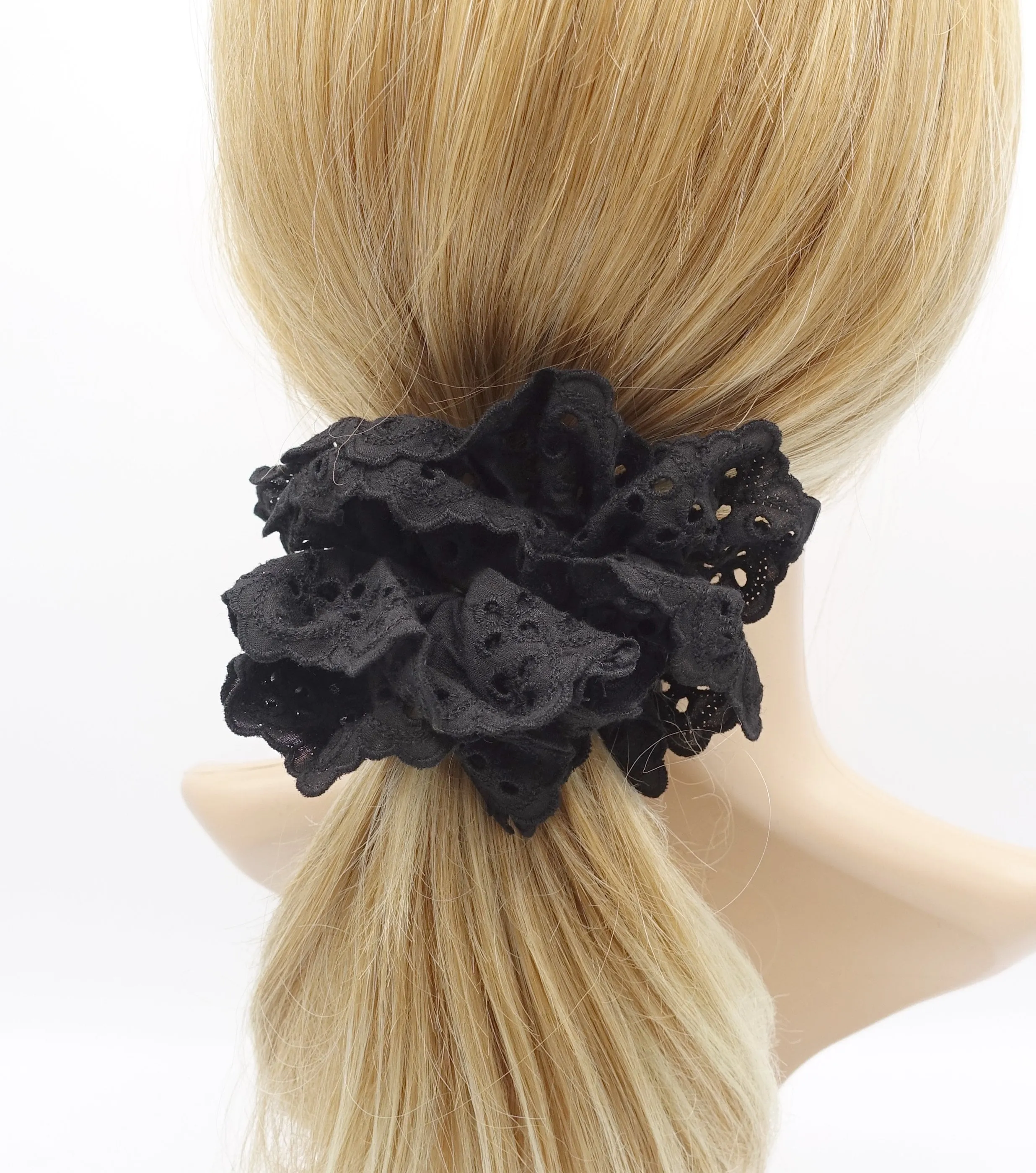 cotton eyelet basic scrunchies