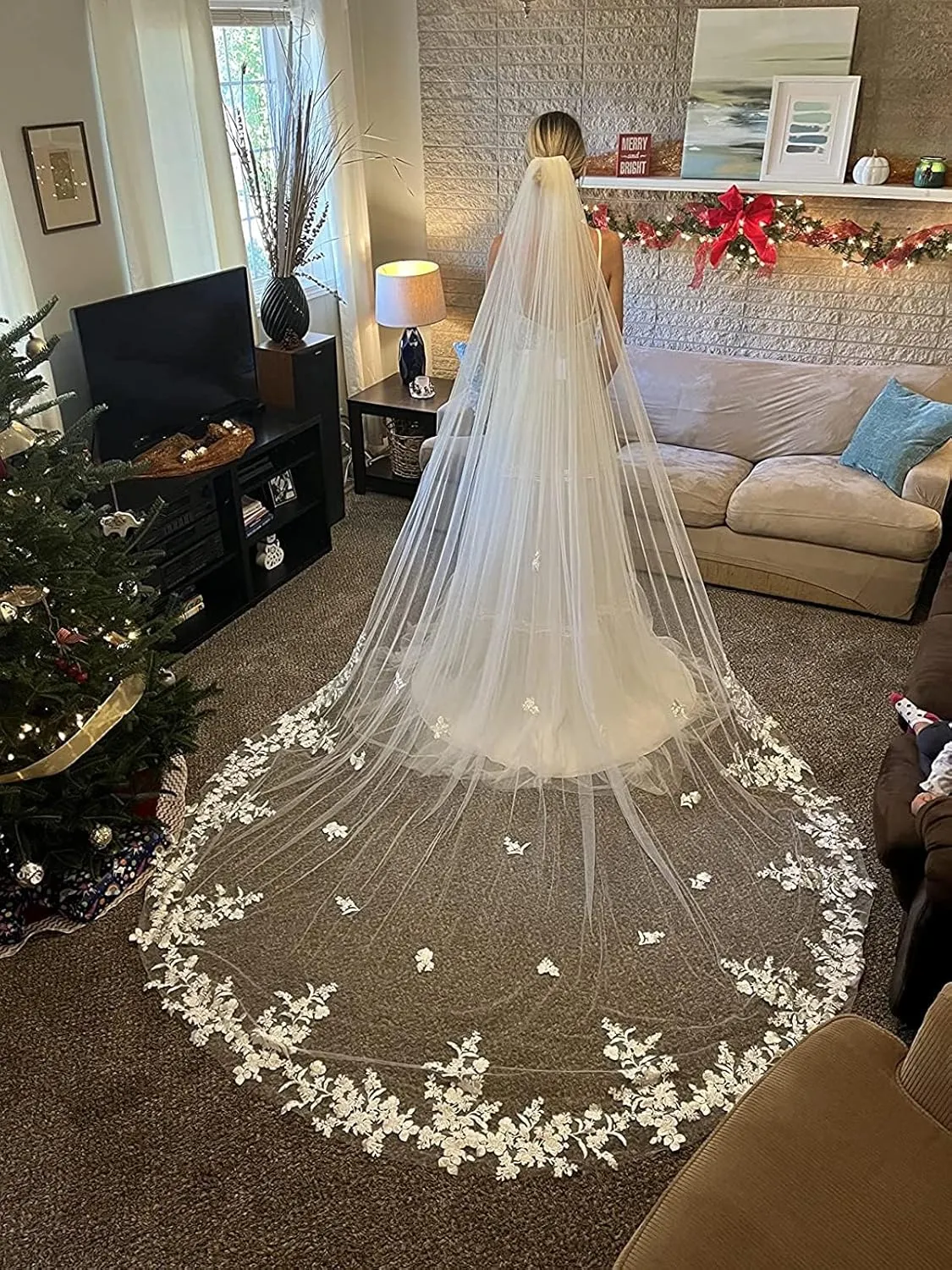 EllieHouse Women's 1 Tier Cathedral Flower Lace Wedding Bridal Veil With Metal Comb L95