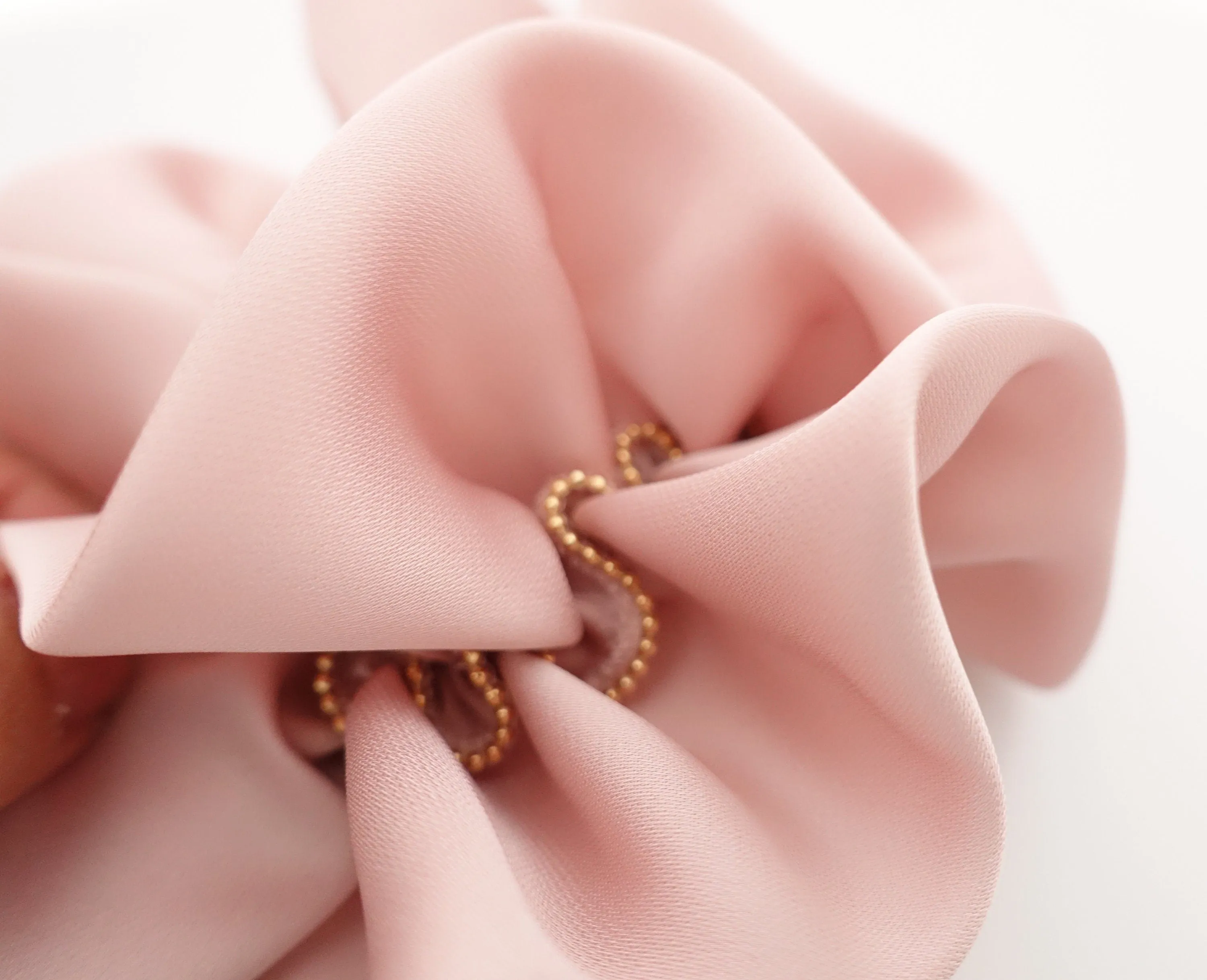 golden zipper chain decorated satin scrunchy soft glossy woman hair scrunchies