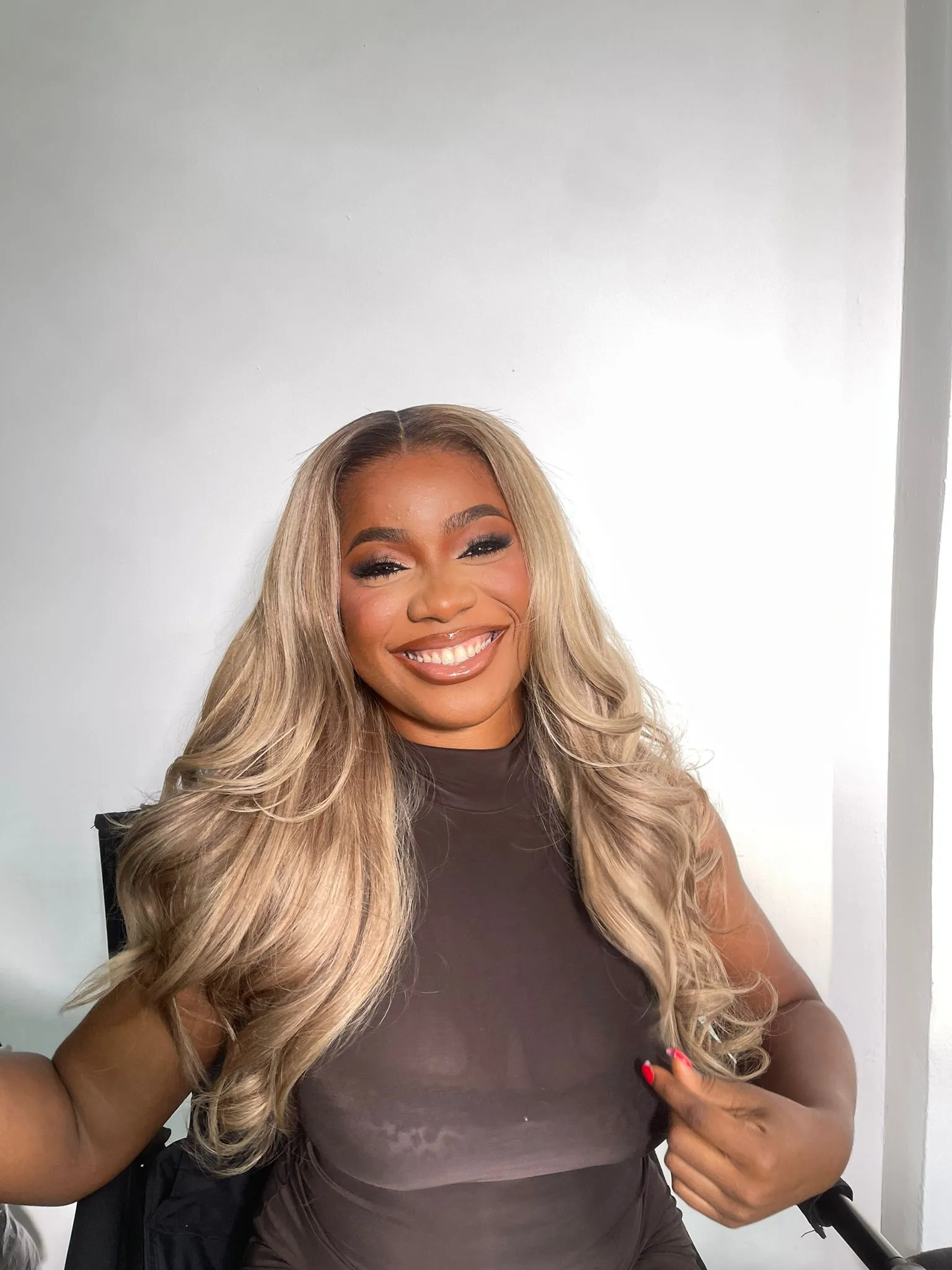Kelly - Glam Blonde Wig