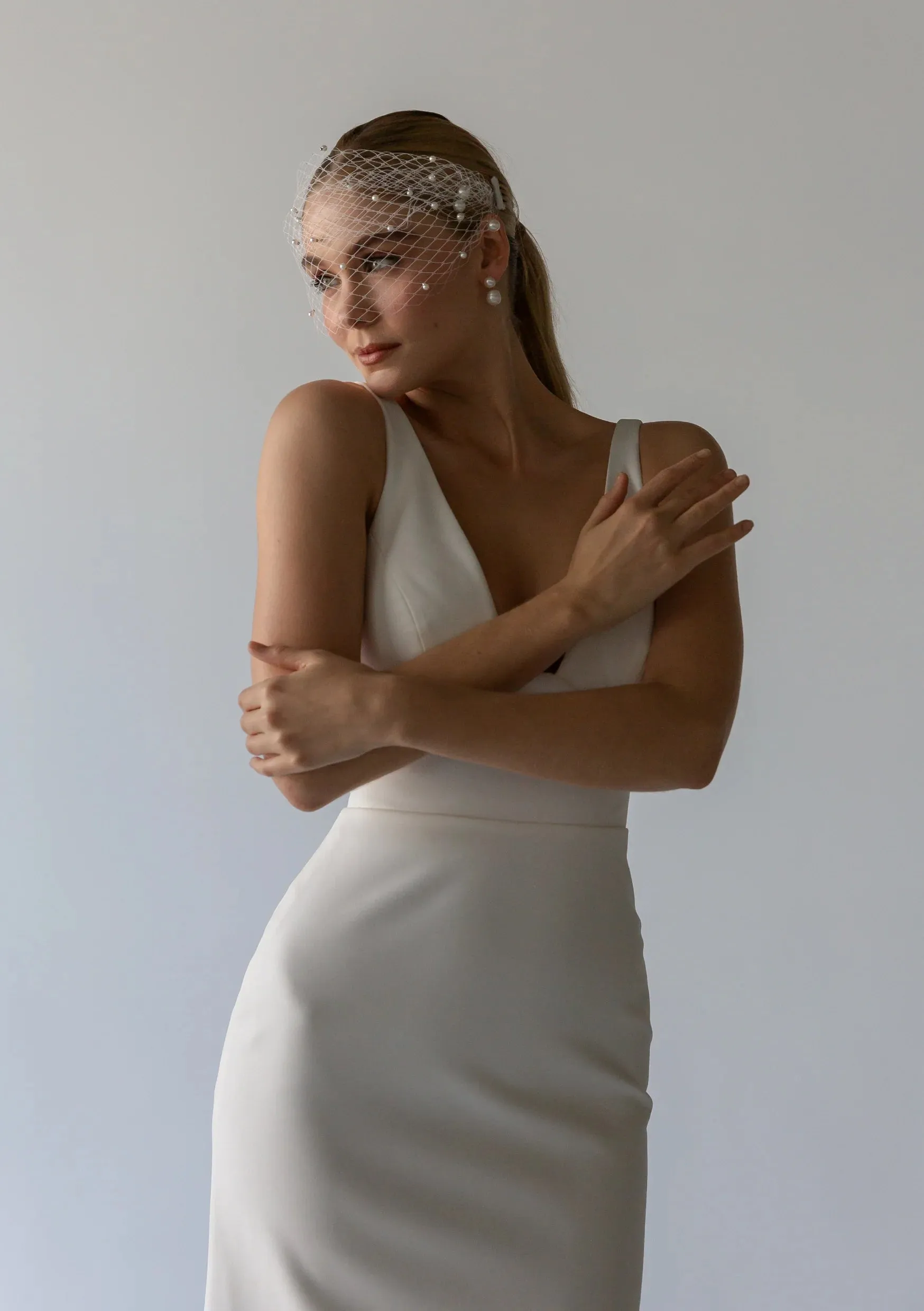 Lola Knight - Harlow - Pearl Birdcage Veil - Ivory