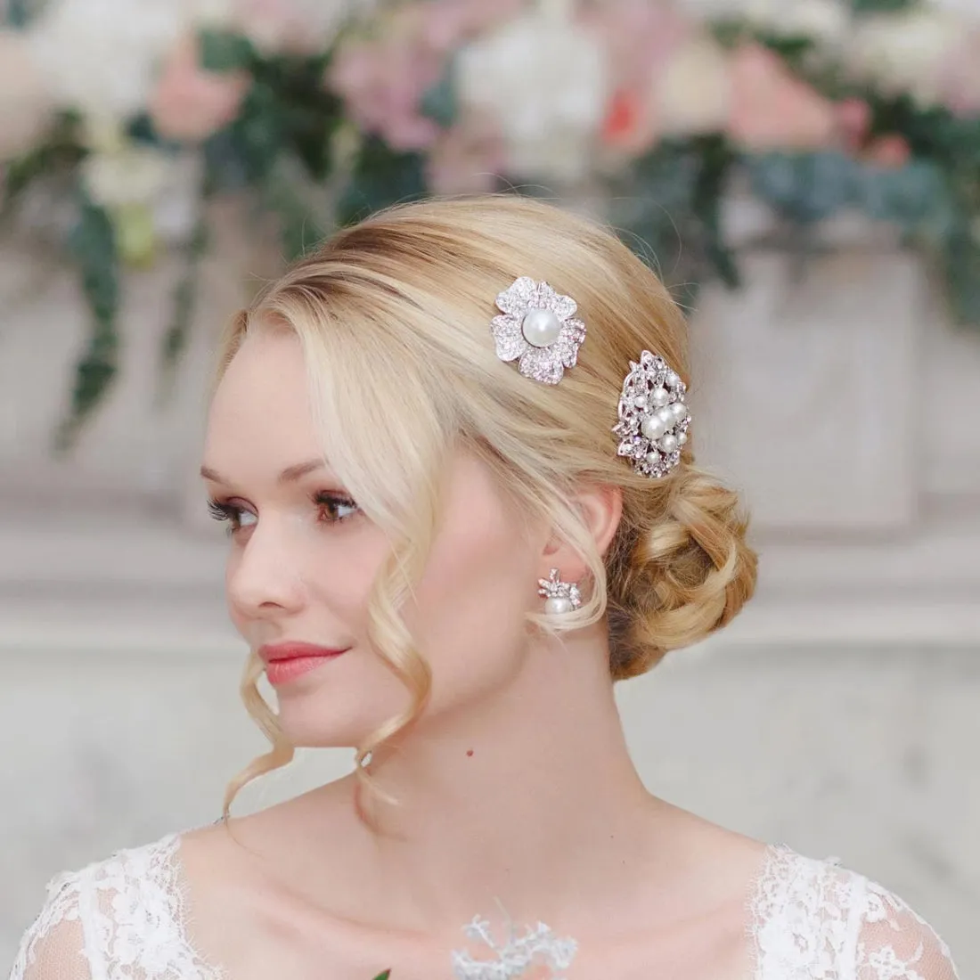 Pearl Blossom Hair Slide